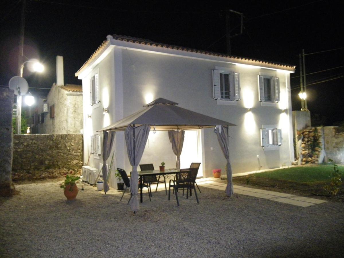 Vikou House Villa Yírion Exteriör bild
